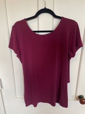 Express Short Sleeve Scoop Neck Top - Burgundy